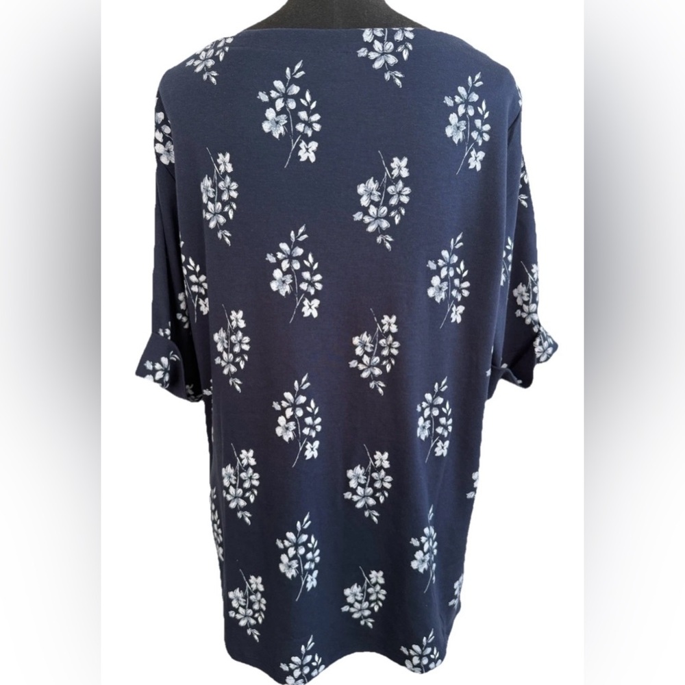 Style&Co. Women’s Short Sleeve Navy & Light Blue Floral Top, Plus Size 3X, NWT - Picture 3 of 12